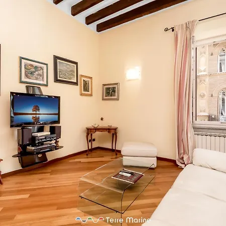Apartment Gallery 22, Terremarine *
